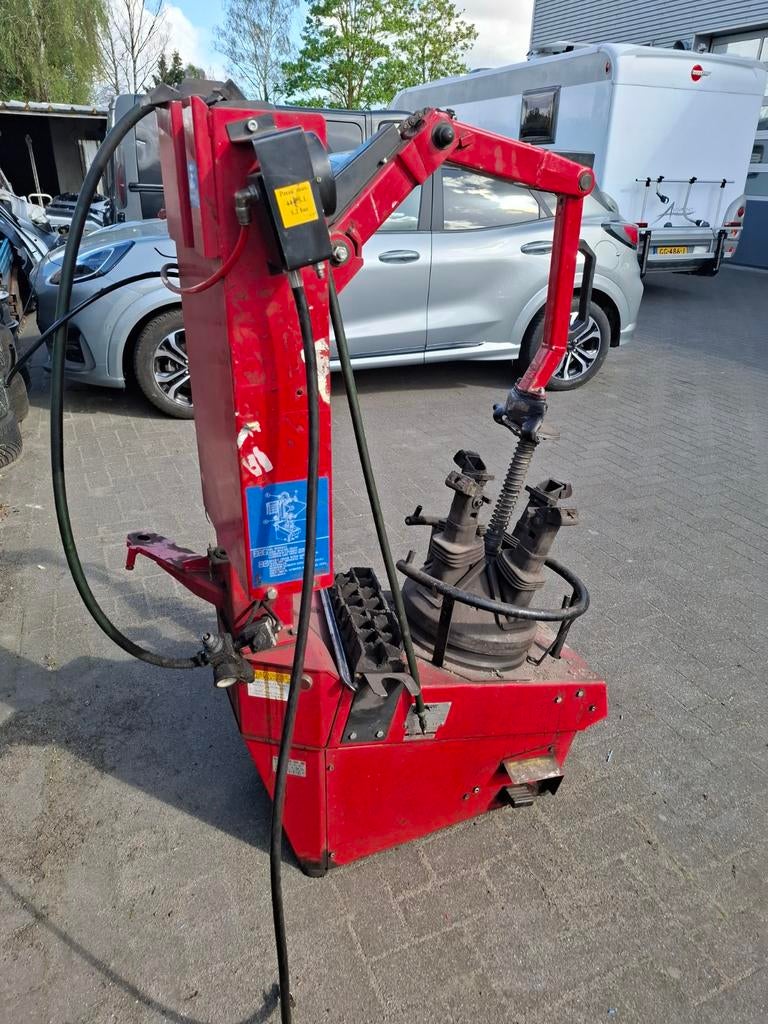 Banden apparaat. Oud maar nog goed werkend, Auto diversen, Autogereedschap, Ophalen, Gebruikt