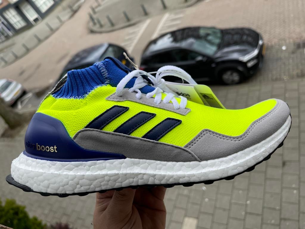 ADIDAS CONSORTIUM ULTRABOOST MID PRO NIEUW IN DOOS (40 2/3 ), Kleding | Heren, Schoenen, Overige kleuren, Nieuw, Ophalen of Verzenden