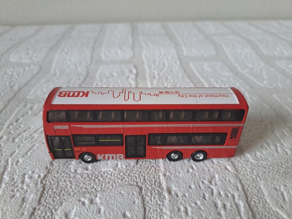 Volvo B9TL Dubbeldeks bus Japan Hongkong KMB 10.5x2x3.5cm, Hobby en Vrije tijd, Modelauto's | Overige schalen, Ophalen of Verzenden