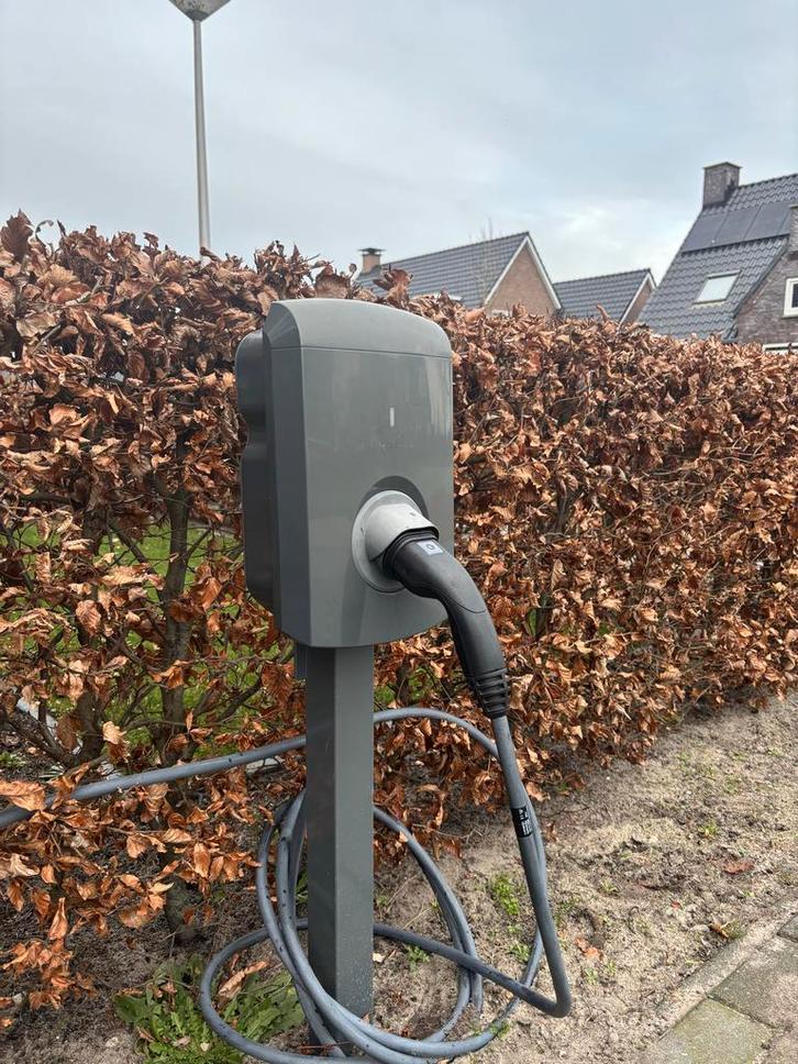 Alfen Eve Single S-line laadpaal vaste kabel LOAD Balancing, Auto diversen, Laadpalen, Zo goed als nieuw, Laadpaal, Ophalen