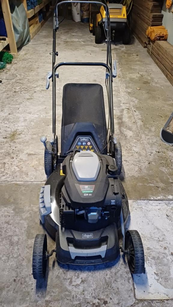 Scheppach benzine grasmaaier. Zelfrijdend, Ophalen, Scheppach, Zo goed als nieuw, 50 cm of meer