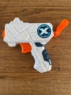 Mini X-shot pistooltje - Wit met oranje en blauw, Kinderen en Baby's, Speelgoed | Buiten | Actiespeelgoed, Ophalen of Verzenden