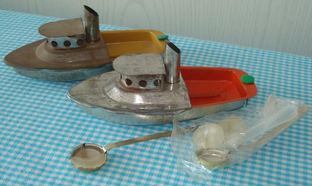 Vintage pop-pop bootjes putt - putt  knetterbootjes retro!?, Antiek en Kunst, Antiek | Speelgoed, Ophalen of Verzenden