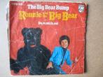 s4008 ronnie and the big bear - the big bear bump, Ophalen, Gebruikt, Overige genres, 7 inch