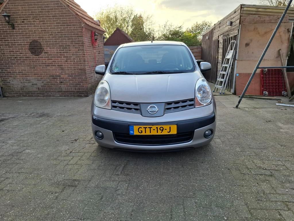 Nissan Note 1.4 16V 2007 Grijs, Auto's, Nissan, Voorwielaandrijving, 4 cilinders, Bedrijf, Euro 4