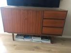 VINTAGE TEAKHOUTEN DRESSOIR maten: 130 Br x 78 Hg x 40 Dp, Huis en Inrichting, Kasten | Dressoirs, Ophalen, Gebruikt, 25 tot 50 cm