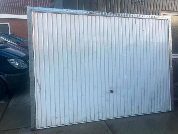 Garagedeur - Gebruikt maar in goede staat, Doe-het-zelf en Verbouw, Deuren en Horren, Gebruikt, Garagedeur, 200 tot 215 cm, 120 cm of meer