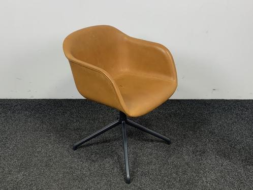Muuto Fiber Stoel Cognac Kleur, Huis en Inrichting, Fauteuils, Gebruikt, Overige materialen, 50 tot 75 cm, Minder dan 75 cm, Ophalen