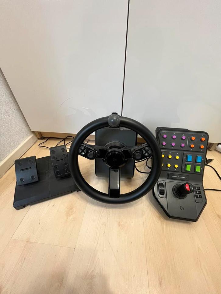 Logitech heavy equipment bundle, Computers en Software, Joysticks, Zo goed als nieuw, Ophalen