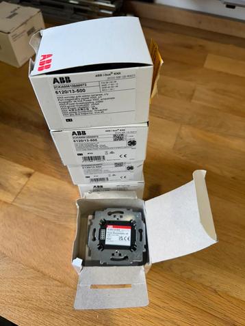 5x KNX ABB busaankoppelaar 6120/13-500 beschikbaar voor biedingen
