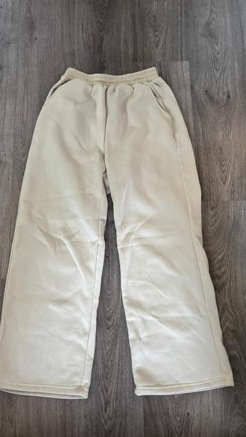 Kleding verkoop  beschikbaar voor biedingen