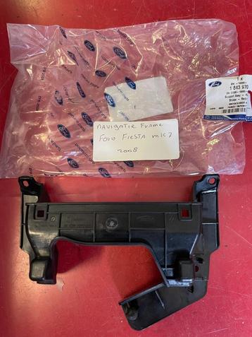 Nieuwe Ford Fiesta mK6 navigatie paneelframe beschikbaar voor biedingen