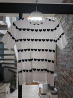 Te koop wit dames truitje met zwarte hartjes, merk Clara, ma, Kleding | Dames, Maat 38/40 (M), Wit, Ophalen of Verzenden, Zo goed als nieuw