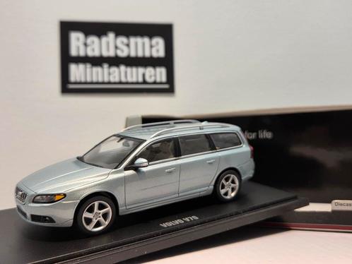 Volvo V70 Phase3 - Lightblue - 1:43 Motorart, Hobby en Vrije tijd, Modelauto's | 1:43, Zo goed als nieuw, Auto, Ophalen of Verzenden