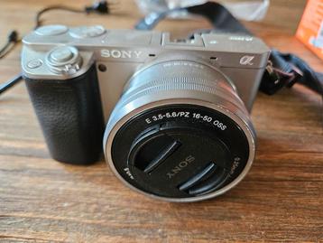 Sony ILCE-6000L beschikbaar voor biedingen