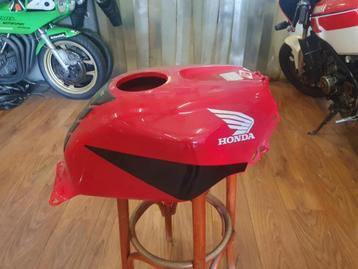 Tankkap CBR600RR beschikbaar voor biedingen