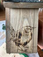 Uniek Vogelhuisje met Gebrand Vogeltje, Ophalen of Verzenden, Nieuw