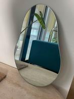 Zachte organische spiegel – stijlvol en tijdloos design, Huis en Inrichting, Woonaccessoires | Spiegels, Ophalen, Minder dan 50 cm