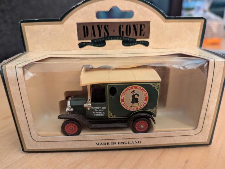 Days Gone 1920 Model 'T' Ford Van - Huntley & Palmers, Hobby en Vrije tijd, Modelbouw | Auto's en Voertuigen, Zo goed als nieuw