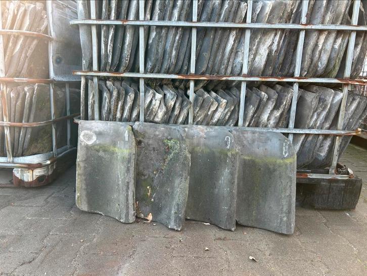 Oude holle dakpannen blauw gesmoord, Doe-het-zelf en Verbouw, Dakpannen en Dakbedekking, Gebruikt, Dakpannen, Steen of Klei, Blauw