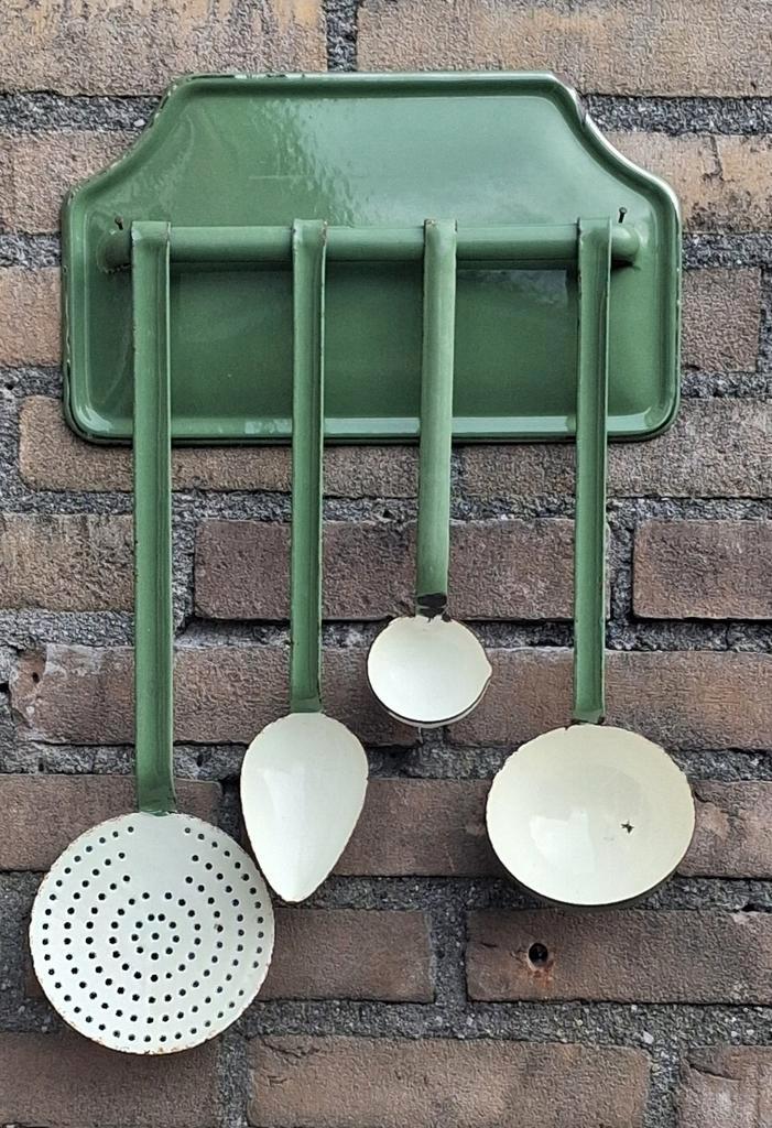 Lepelrek. Geëmailleerd. Oud.  Breedte 30 cm.  Oud., Antiek en Kunst, Curiosa en Brocante, Ophalen