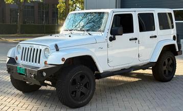 JEEP WRANGLER JK SAHARA EDITION 4X4 HARD/SOFTTOP YOUNGTIMER beschikbaar voor biedingen