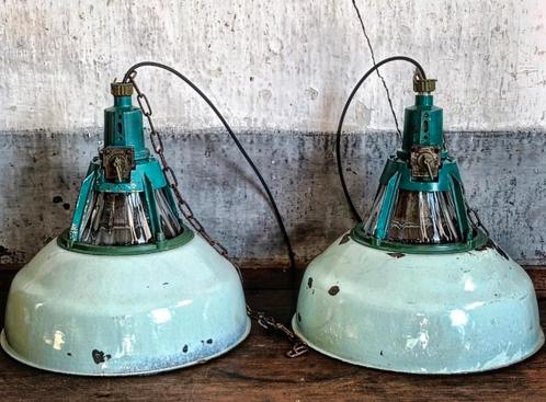 Vintage blauwgroene emaille hanglampen Sovjet-Unie jaren 60, Huis en Inrichting, Lampen | Hanglampen, Gebruikt, Minder dan 50 cm