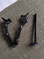 Monitorarm voor twee flatscreens - Nieuwstaat, Computers en Software, Laptopstandaarden, Ophalen of Verzenden, Nieuw, Newstar