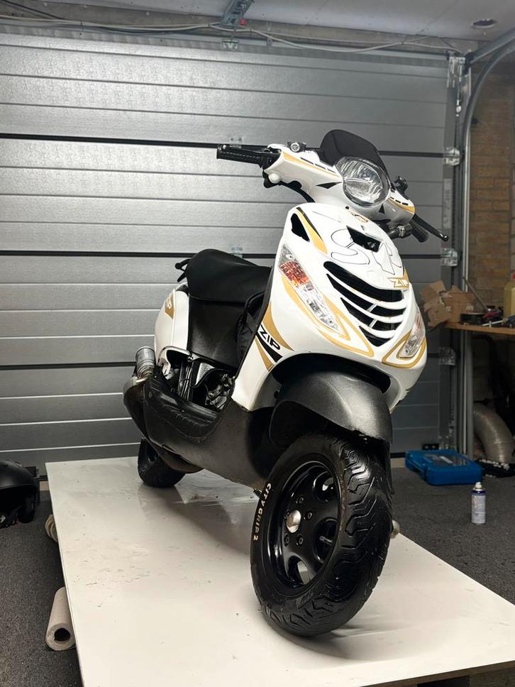 Piaggio zip 172cc LC brom/ teruil tegen motercrossrr, Fietsen en Brommers, Scooters | Piaggio, Zo goed als nieuw, Zip, Tweetakt