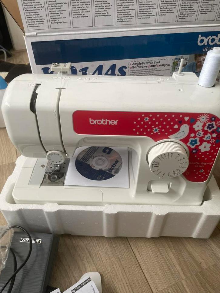 Brother KD 144 S naaimachine, Hobby en Vrije tijd, Naaimachines en Toebehoren, Gebruikt, Naaimachine, Brother, Ophalen of Verzenden