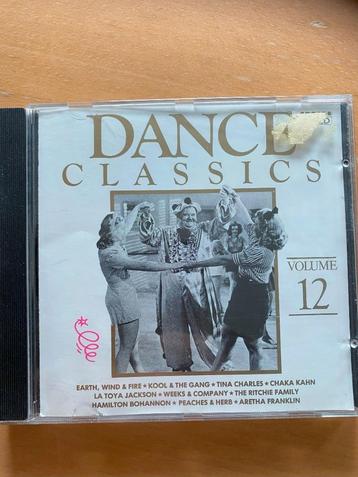 CD Dance Classics 12 beschikbaar voor biedingen