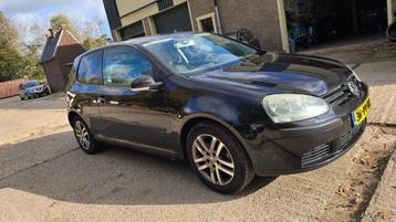 Volkswagen Golf 1.6 16V FSI 85KW 3D 2005 Zwart Lees tekst!! beschikbaar voor biedingen