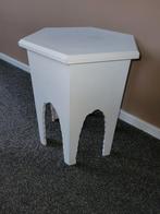 Houten Bijzettafel / krukje, Minder dan 45 cm, Minder dan 55 cm, Ophalen of Verzenden, Overige vormen