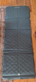 Quechua AG Comfort zelfopblaasbaar slaapmatje., Caravans en Kamperen, Luchtbedden, Ophalen, Zo goed als nieuw