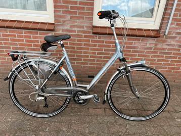 Te koop zeer nette gazelle allure damesfiets toerfiets fiets beschikbaar voor biedingen