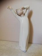 Lladro porselein Boy awakening - vintage, Verzamelen, Beelden en Beeldjes, Ophalen of Verzenden, Zo goed als nieuw, Dier