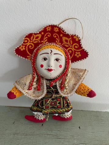 Russische kerstboom versiering Wave. Handgemaakt poppetje. beschikbaar voor biedingen