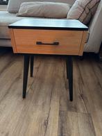 Nachtkastje - Zo goed als nieuw, Huis en Inrichting, Slaapkamer | Nachtkastjes, Ophalen, Zo goed als nieuw, 45 tot 65 cm, Minder dan 55 cm