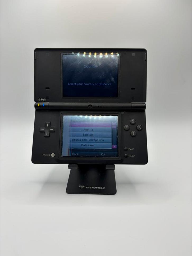 Nintendo DSi Zwart met klein defect, Spelcomputers en Games, Spelcomputers | Nintendo DS, Zo goed als nieuw, Dsi, Ophalen of Verzenden