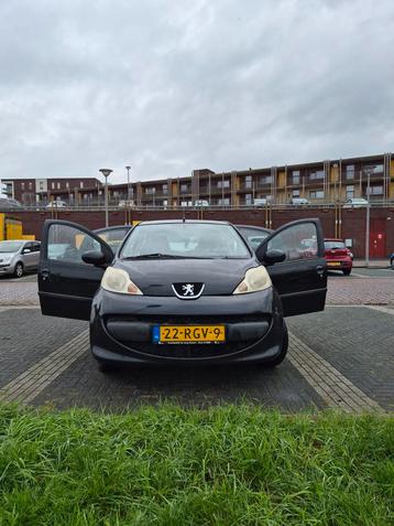 Peugeot 107 1.0 12V 5DR 2-TRONIC 2011 Zwart beschikbaar voor biedingen