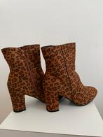 Panterprint enkellaarsjes hak luipaardprint laarzen 37 38 39, Ophalen of Verzenden, Nieuw, Carnaval, Accessoires
