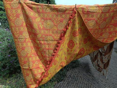 Vintage BOLIN geel rood wollen sprei flosjes 230x260 (BG28), Huis en Inrichting, Slaapkamer | Beddengoed, Gebruikt, Deken of Dekbed