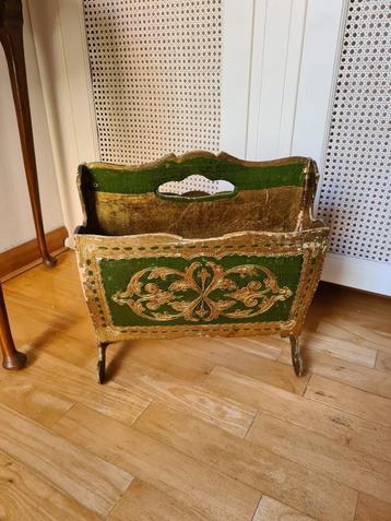Lectuurbak  Florentijns beschikbaar voor biedingen