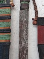 Afrikaans midcentury tribal art zwaard en dolk, Antiek en Kunst, Verzenden