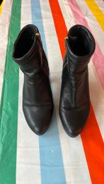 Laarsjes Manfielf, Ophalen of Verzenden, Zo goed als nieuw, Zwart