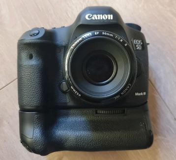 Canon 5D Mk III 50mm 1.8 beschikbaar voor biedingen