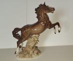 Prachtig Algora porseleinen beeld van een steigerend paard, Antiek en Kunst, Ophalen of Verzenden