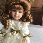 Mooie porseleinen pop, Verzamelen, Poppen, Ophalen of Verzenden, Zo goed als nieuw, Pop