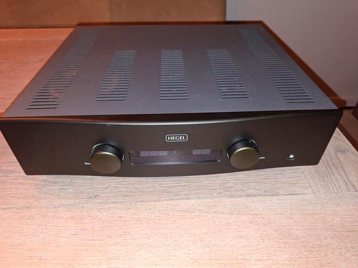Hegel H160 Geïntegreerde Versterker, Audio, Tv en Foto, Versterkers en Receivers, Zo goed als nieuw, Stereo, 120 watt of meer