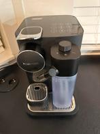 De’Longhi Nespresso Gran Lattissima koffiemachine zwart, Afneembaar waterreservoir, Gebruikt, Ophalen of Verzenden, Koffiemachine